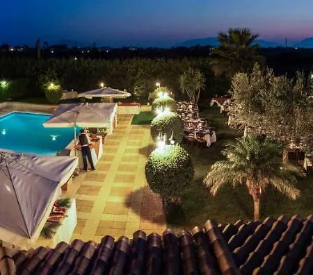 Gospodarstwo agroturystyczne Pescheto Tenuta Chimenti Partinico